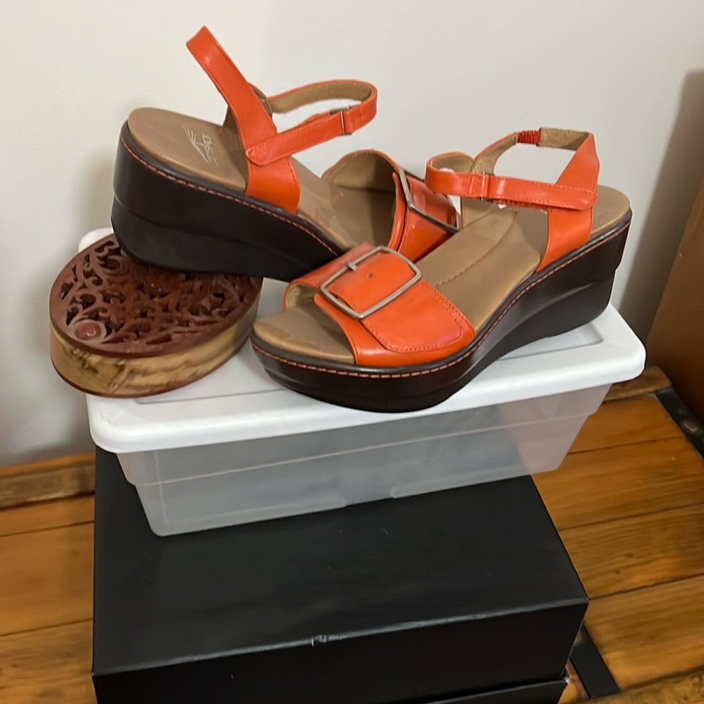 Leather platform sandals.